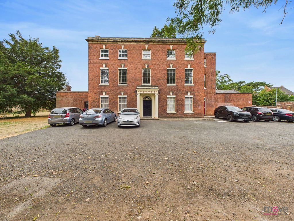 Property photo 1 of 5 Front