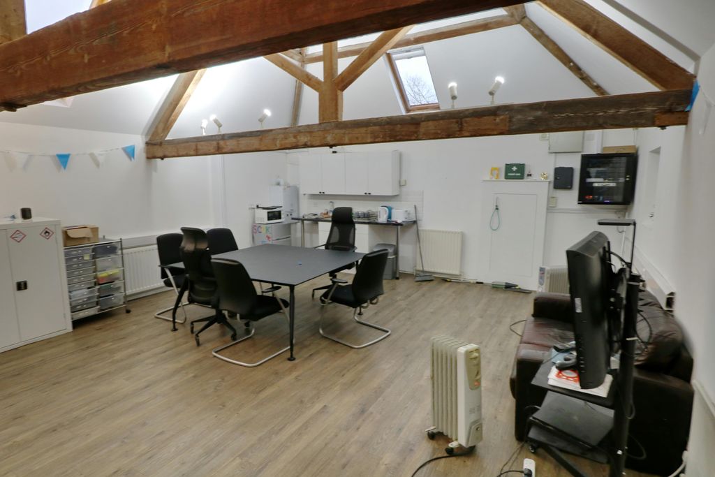 Property photo 3 of 3 Interior 2.Jpg