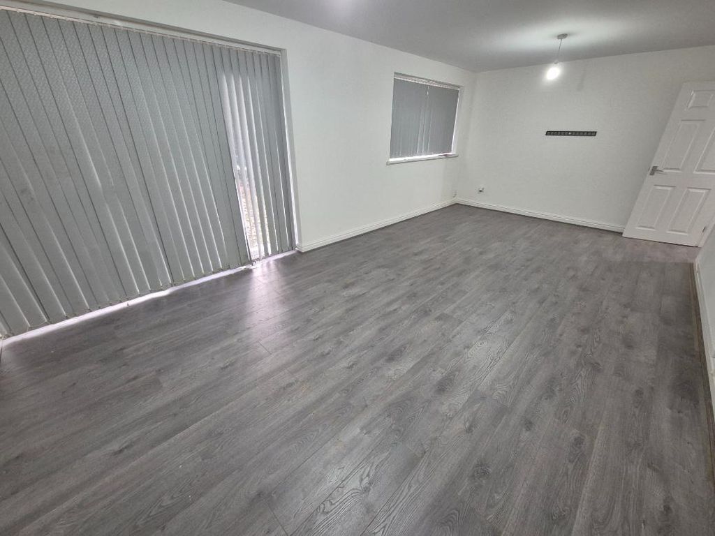 Property photo 2 of 17 20251208_092543