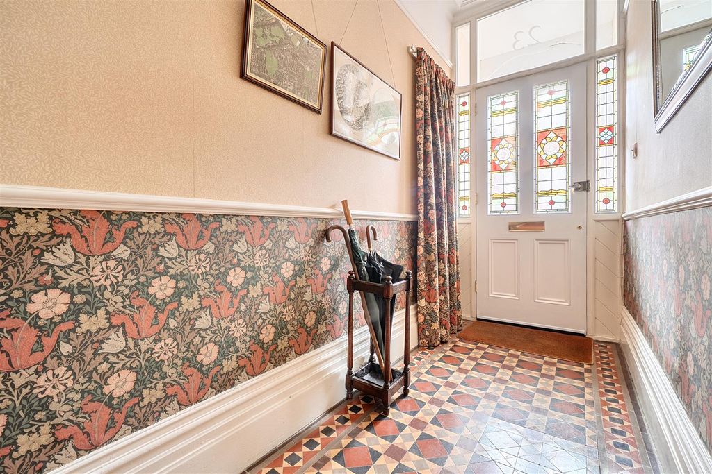 Additional image 3 of 6 bed semi-detached house for saleSt. Augustines Road, Bedford MK40