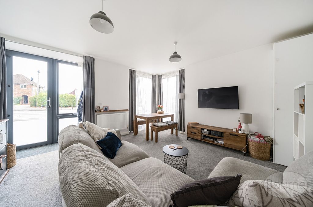 Property photo 2 of 21 4Dd3F098-45d4-43c...