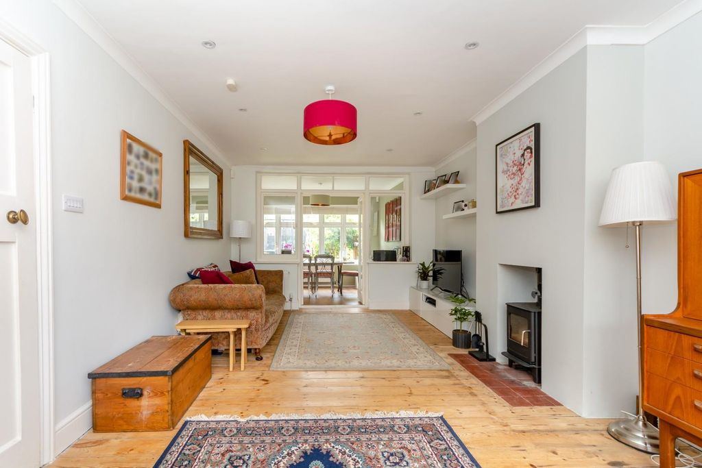 Property photo 3 of 24 Sitting Room