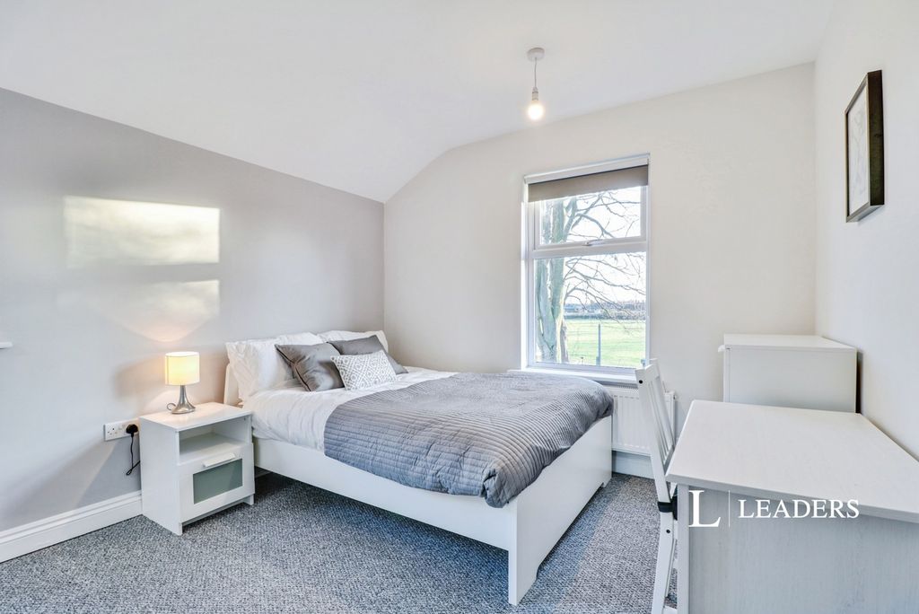 Property photo 1 of 7 Pbox-Img.Jpg