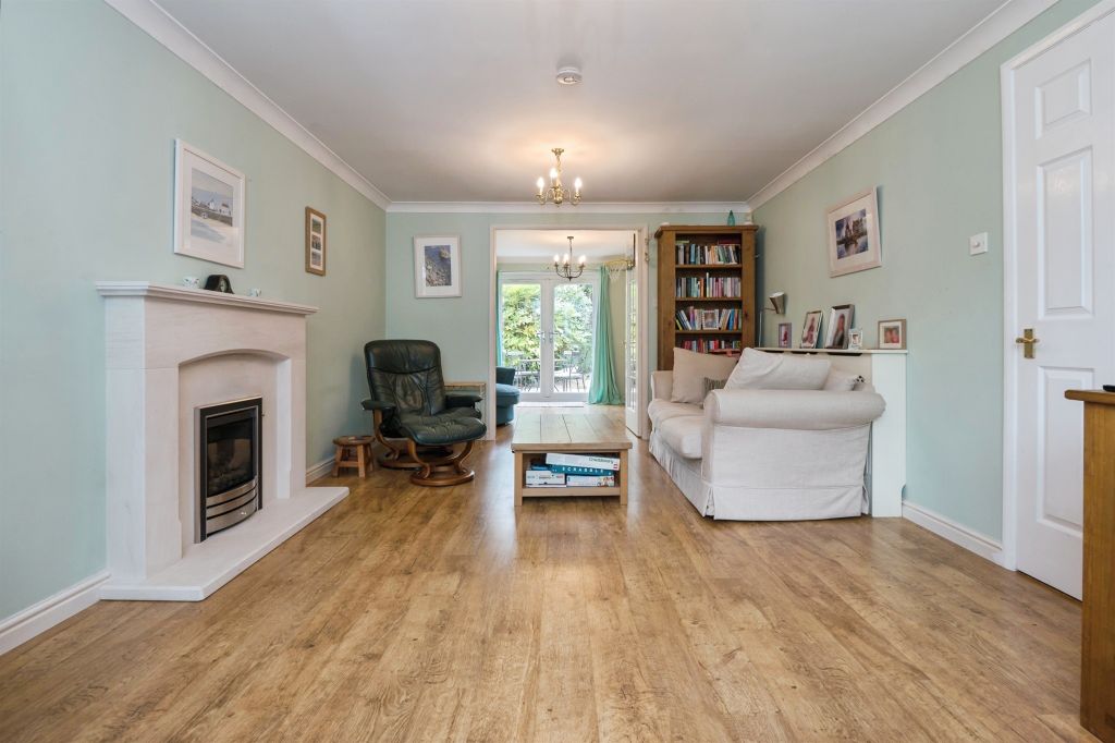Property photo 3 of 21