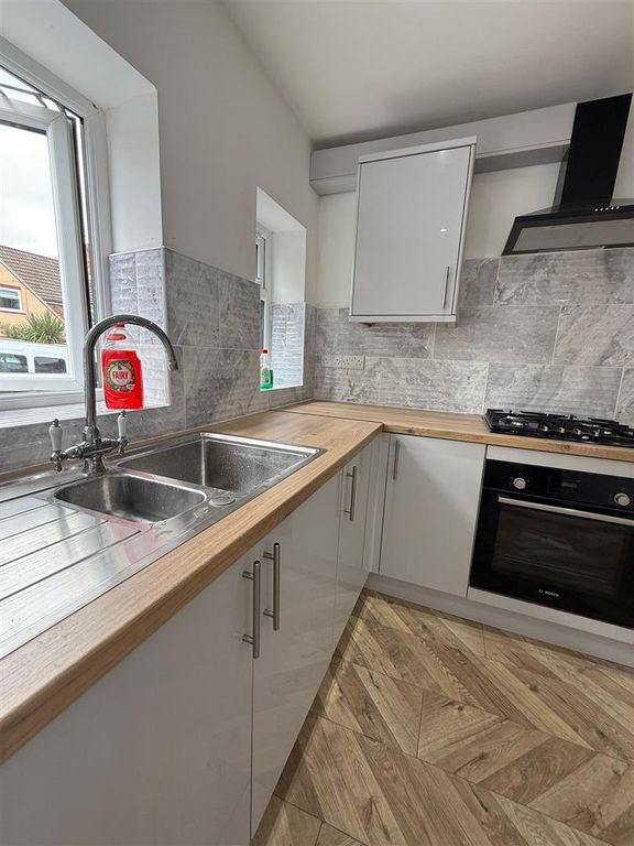 Property photo 3 of 14 Kitchen 3 .Jpg