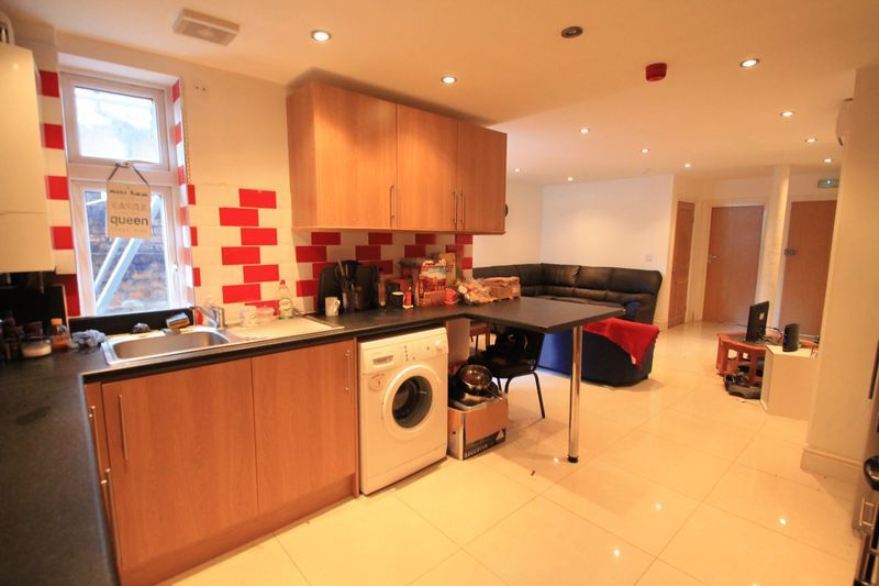 Property photo 3 of 13 Photo 8