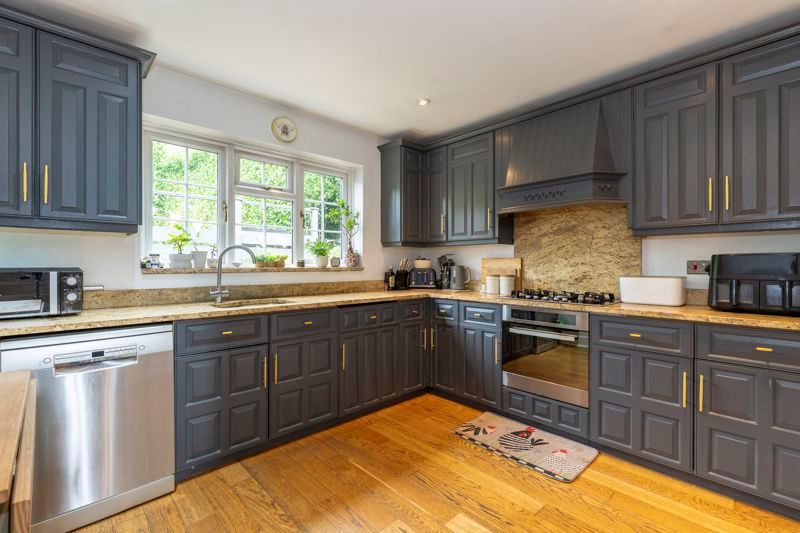 Property photo 2 of 20 Photo 13