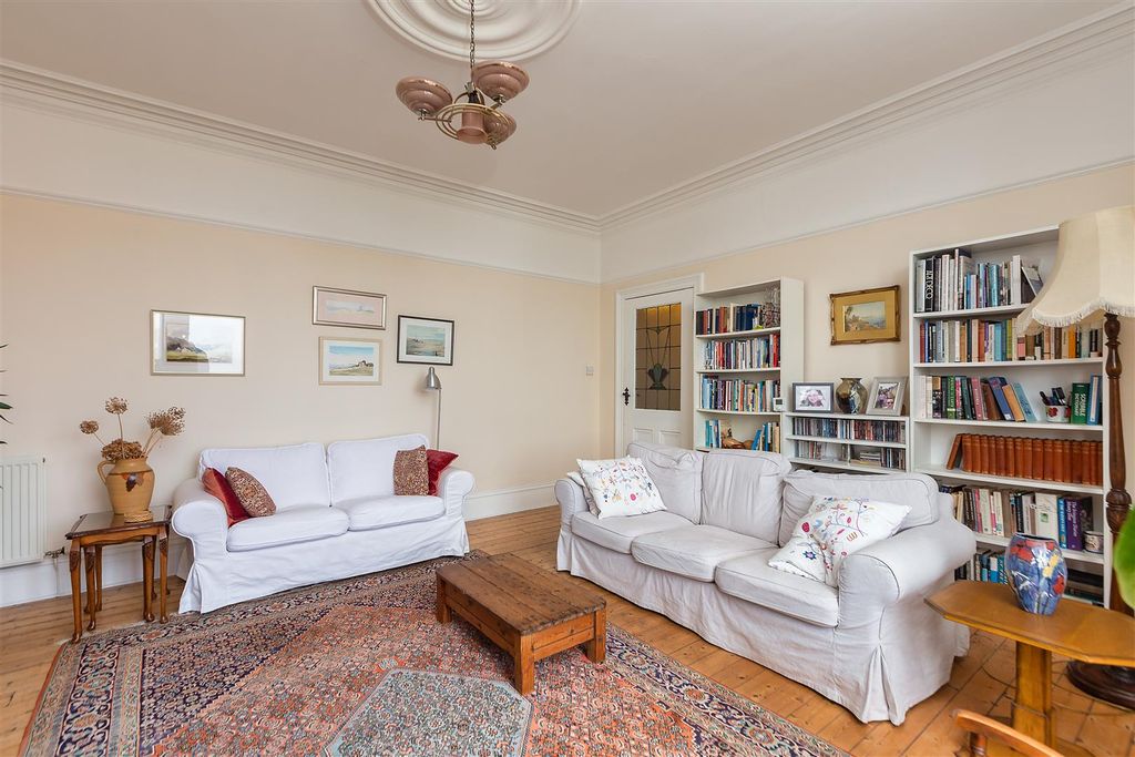 Property photo 3 of 30