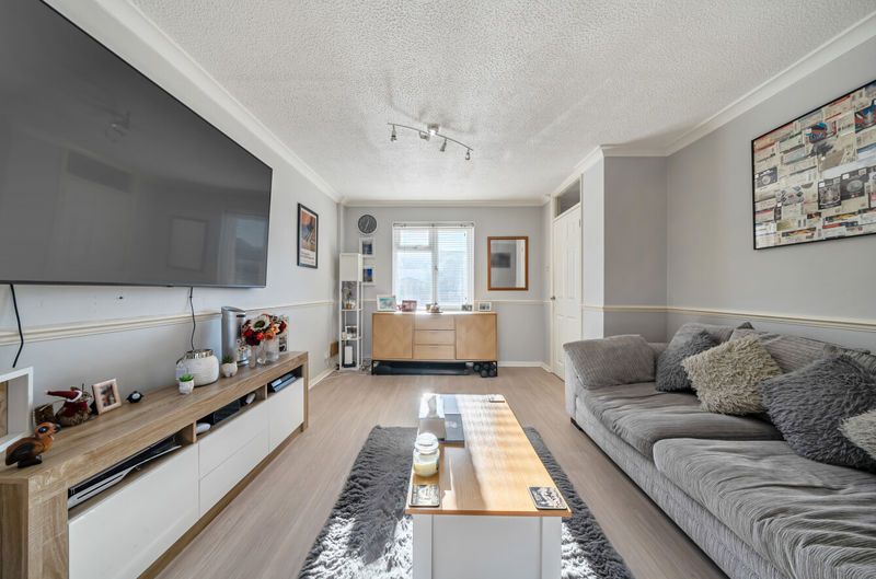 Property photo 2 of 17 Lounge Angle 2