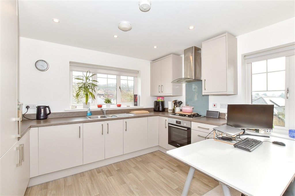 Property photo 3 of 6 Lounge/Kitchen