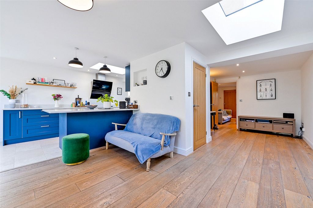 Property photo 3 of 10 Picture No. 02