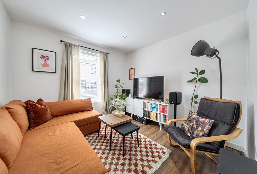 Property photo 1 of 11 1478005-15-6A314E...