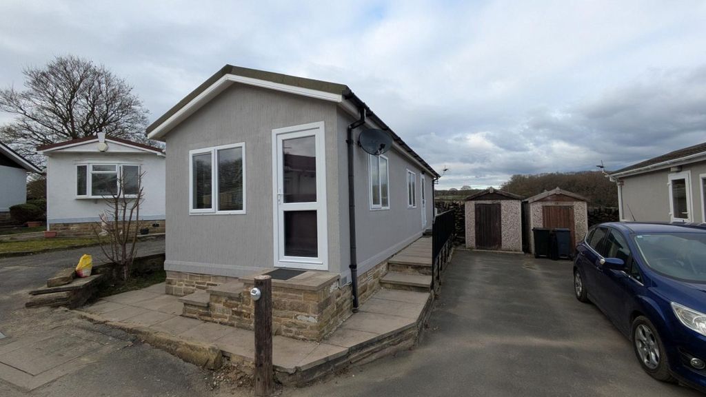 Property photo 1 of 8 09 Preowned Exterior 1