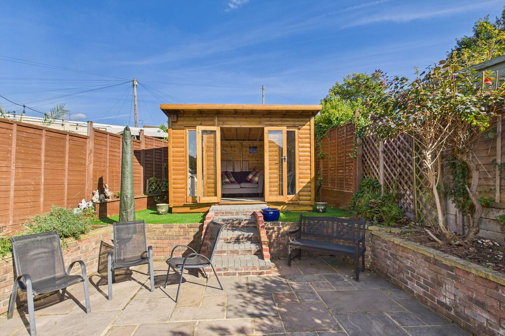 Property photo 3 of 21