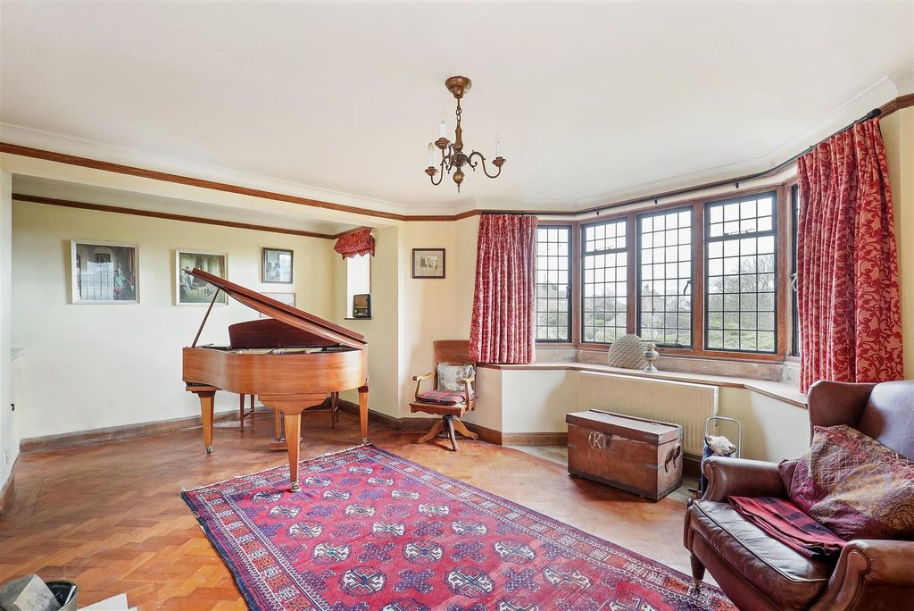 Property photo 3 of 41 Ph2_6426397.Jpg