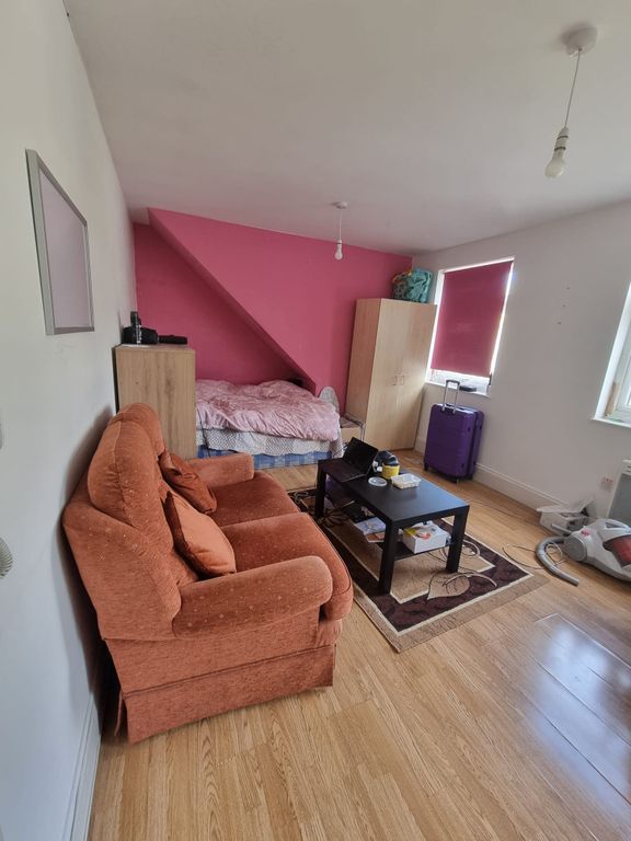 Property photo 3 of 4