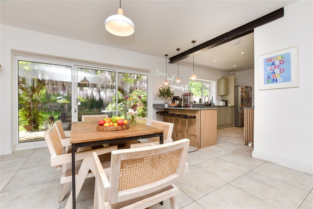 Property photo 3 of 14 Kitchen/Dining Area