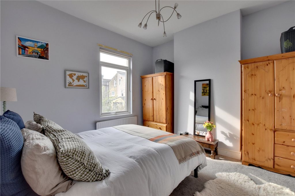 Property photo 3 of 12 Picture No. 14