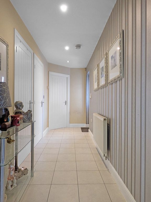 Property photo 3 of 26