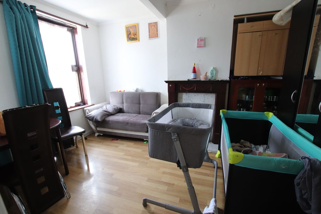 Property photo 2 of 9