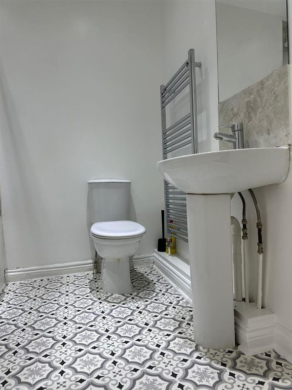 Property photo 2 of 15 Bathroom1.Jpg