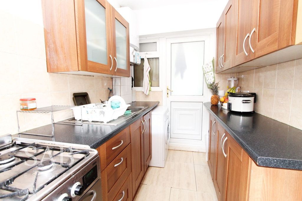 Property photo 2 of 6