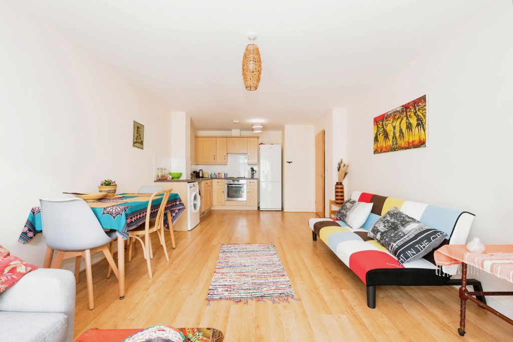 Property photo 3 of 13