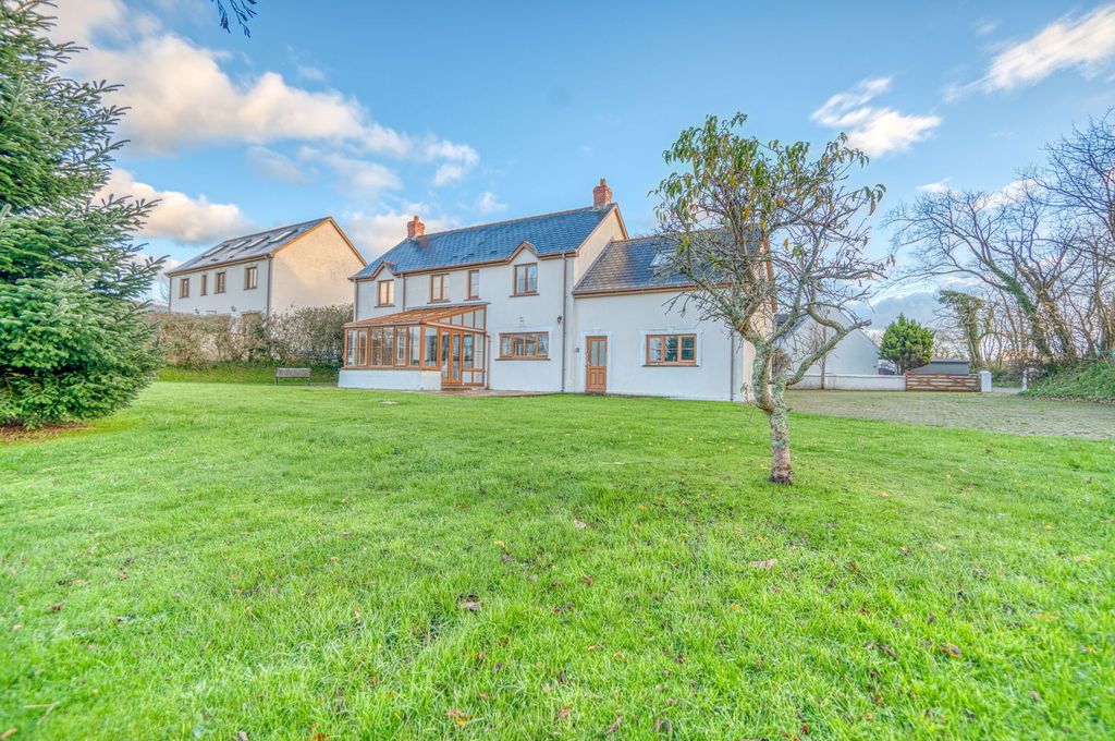 Property photo 2 of 30