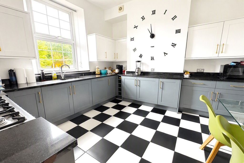 Property photo 2 of 14 Picture No. 07