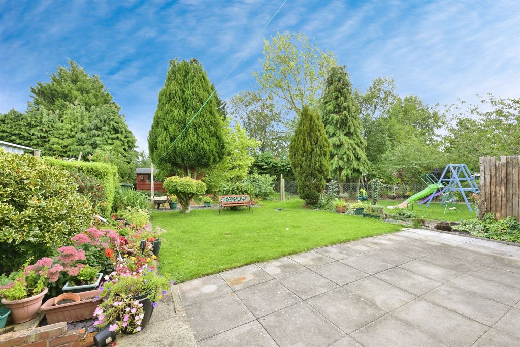 Property photo 3 of 17