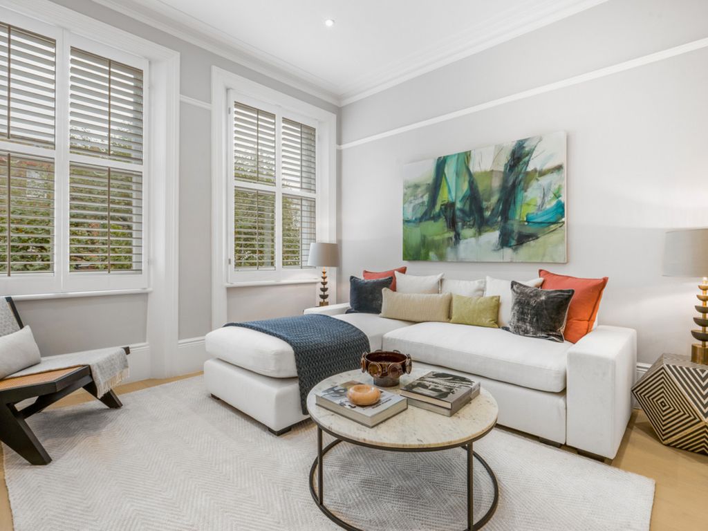 Property photo 3 of 18