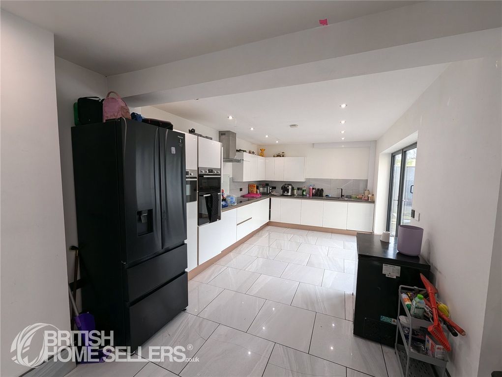 Property photo 3 of 24 Picture No. 22