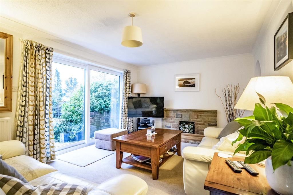 Property photo 2 of 14