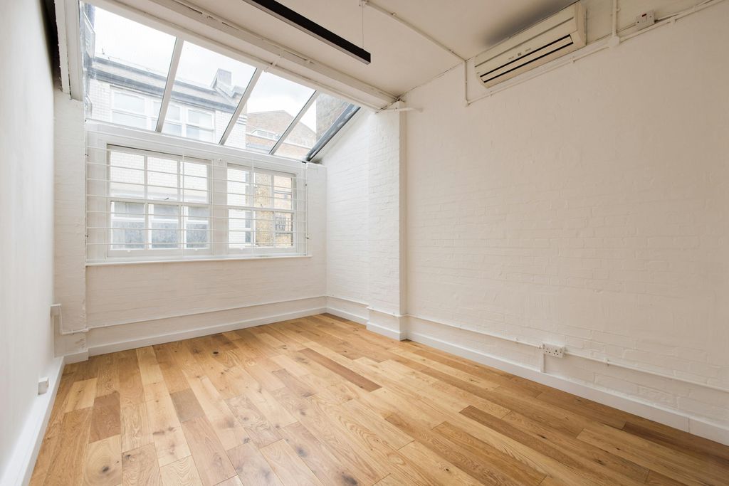 Property photo 3 of 28 172Arlingtonroad1.Jpg