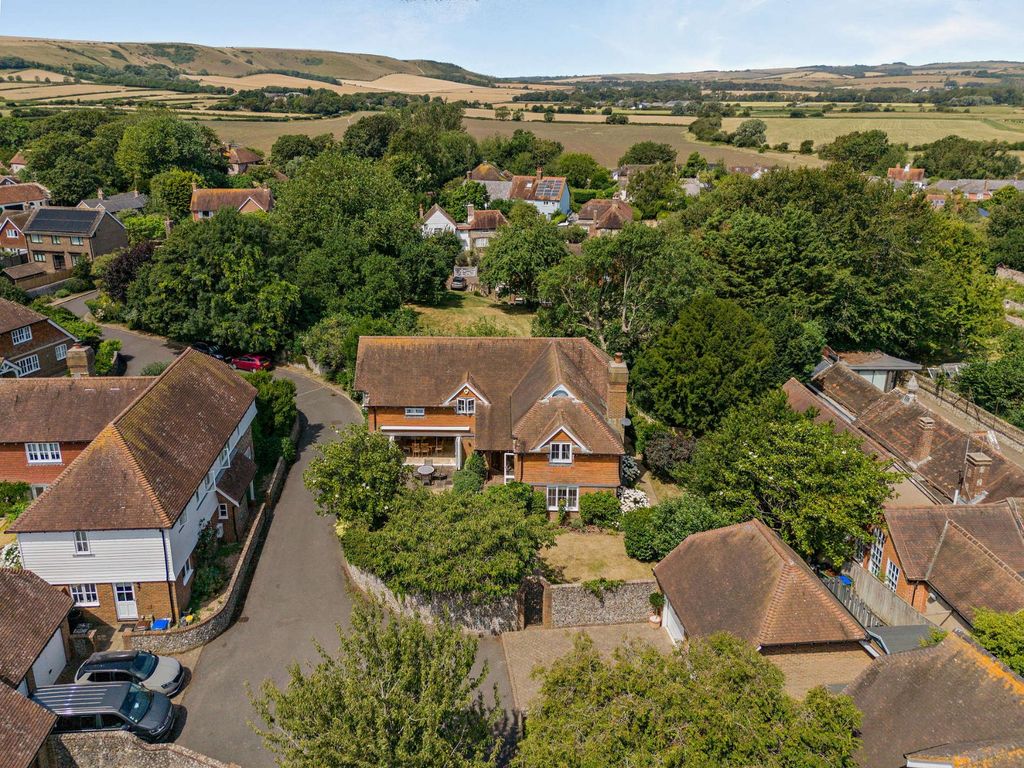 Property photo 1 of 18 Aerial