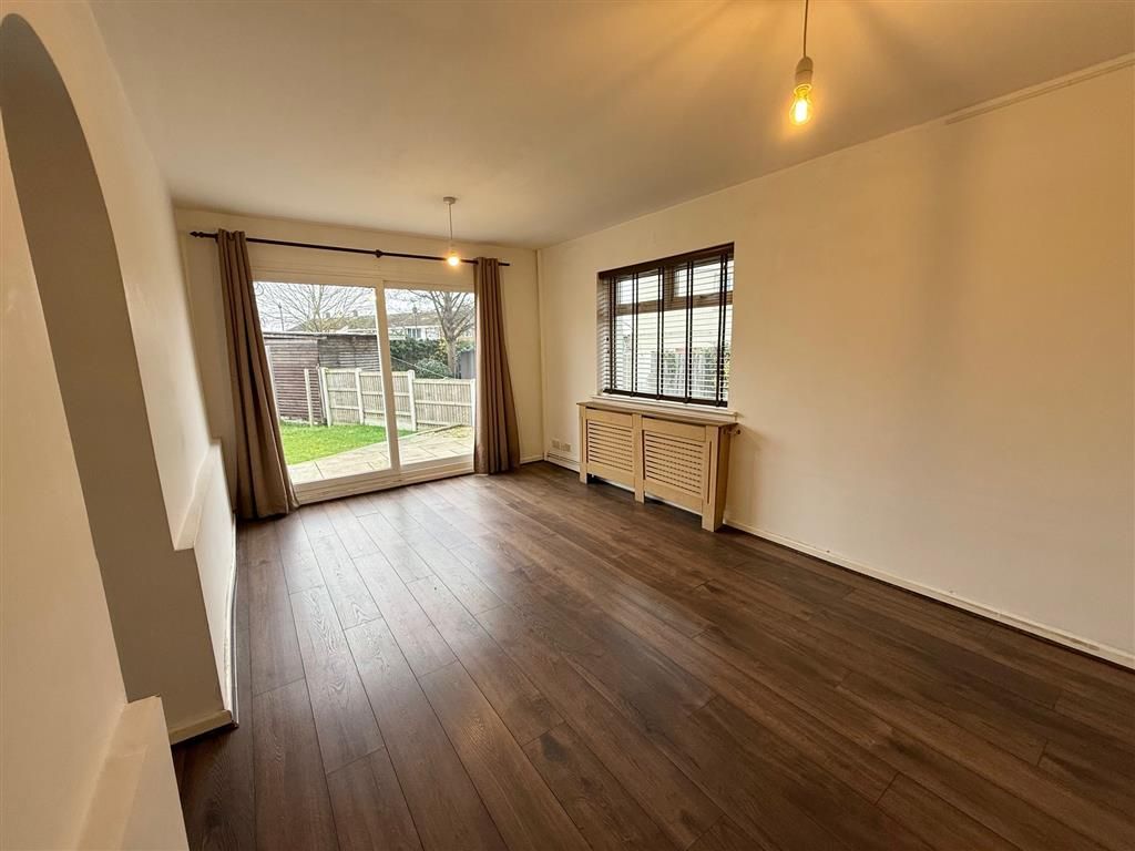 Property photo 2 of 18 Living Room