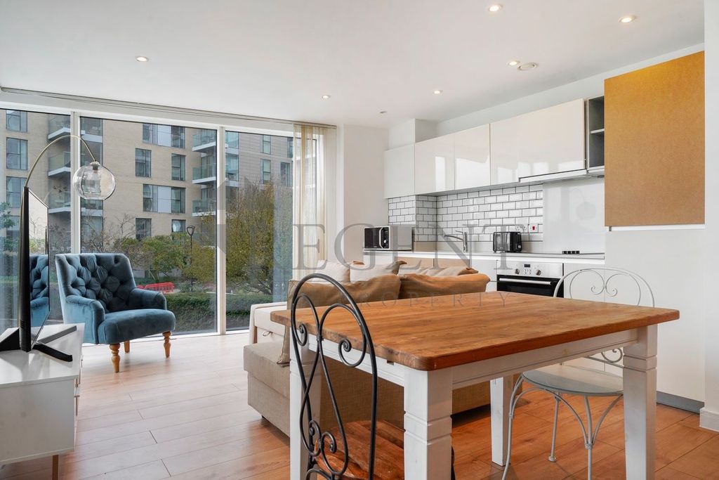 Property photo 1 of 15 Open Plan
