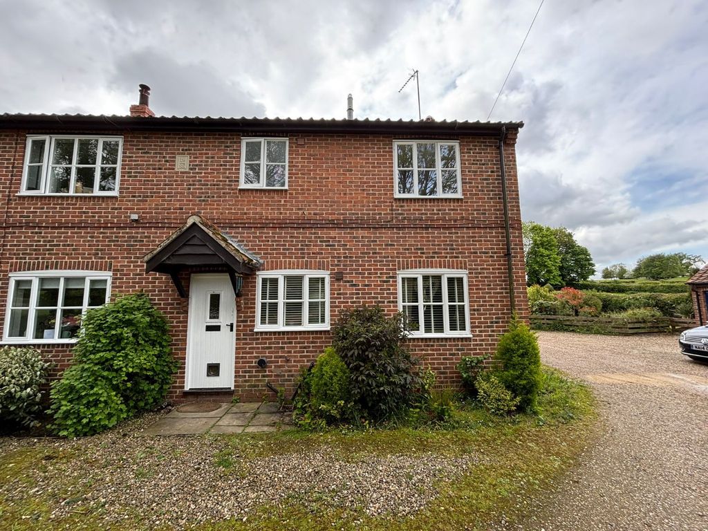 Property photo 1 of 9 External