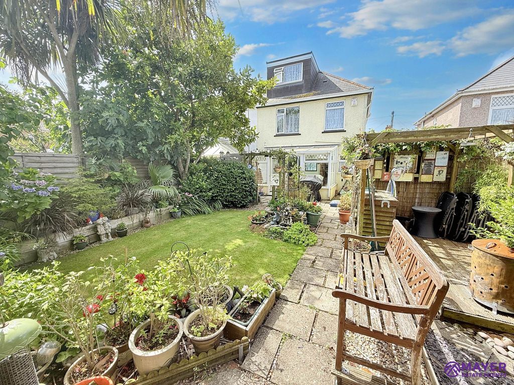 Property photo 3 of 16