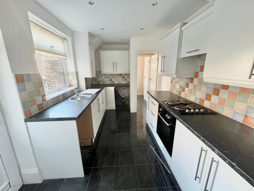 Property photo 3 of 7 Gallery