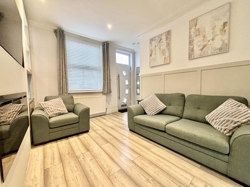 Property photo 3 of 13 Living Room