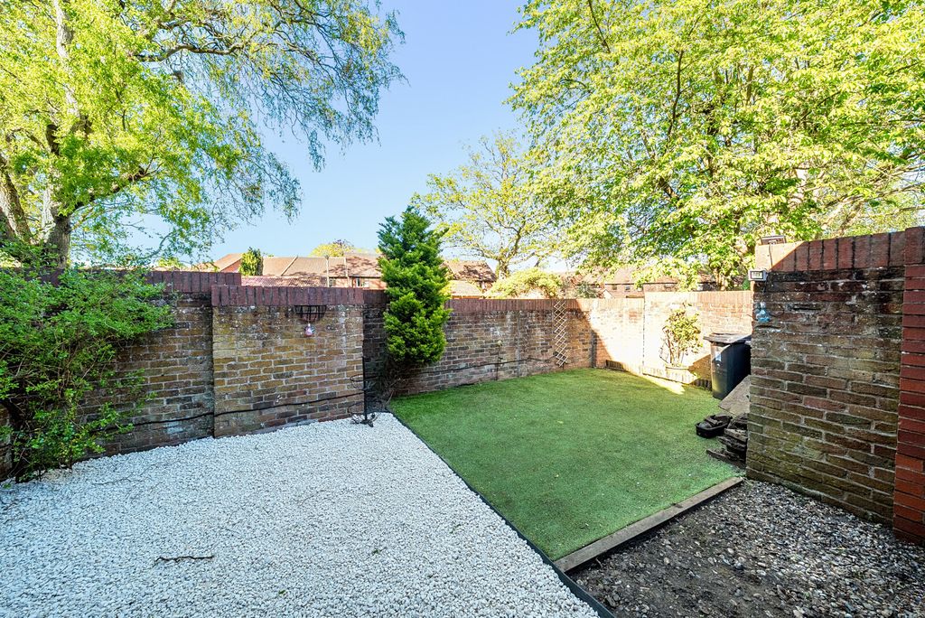 Property photo 2 of 12 1452383-1-69Ea450...
