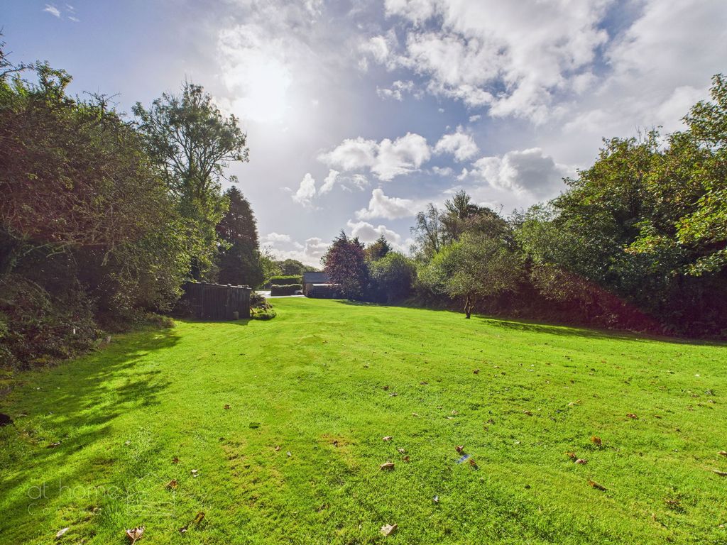 Property photo 3 of 43