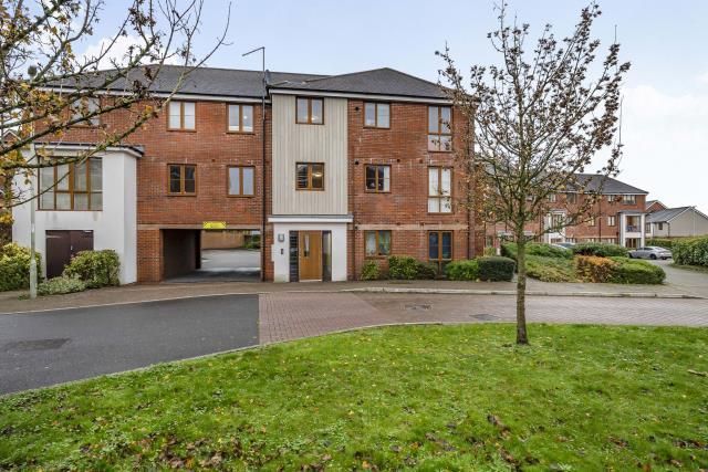 Property photo 1 of 17 External View