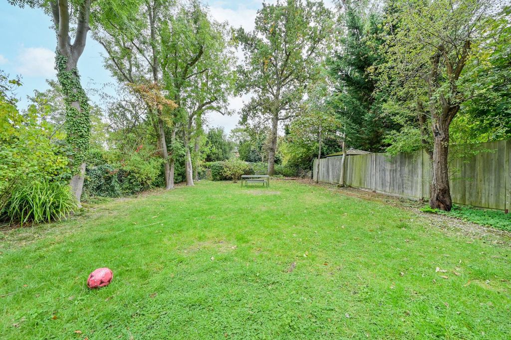 Property photo 3 of 11