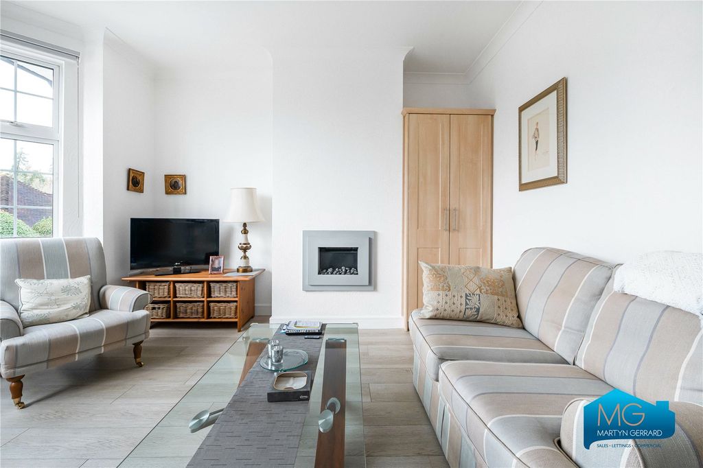 Property photo 2 of 17 Picture No. 04