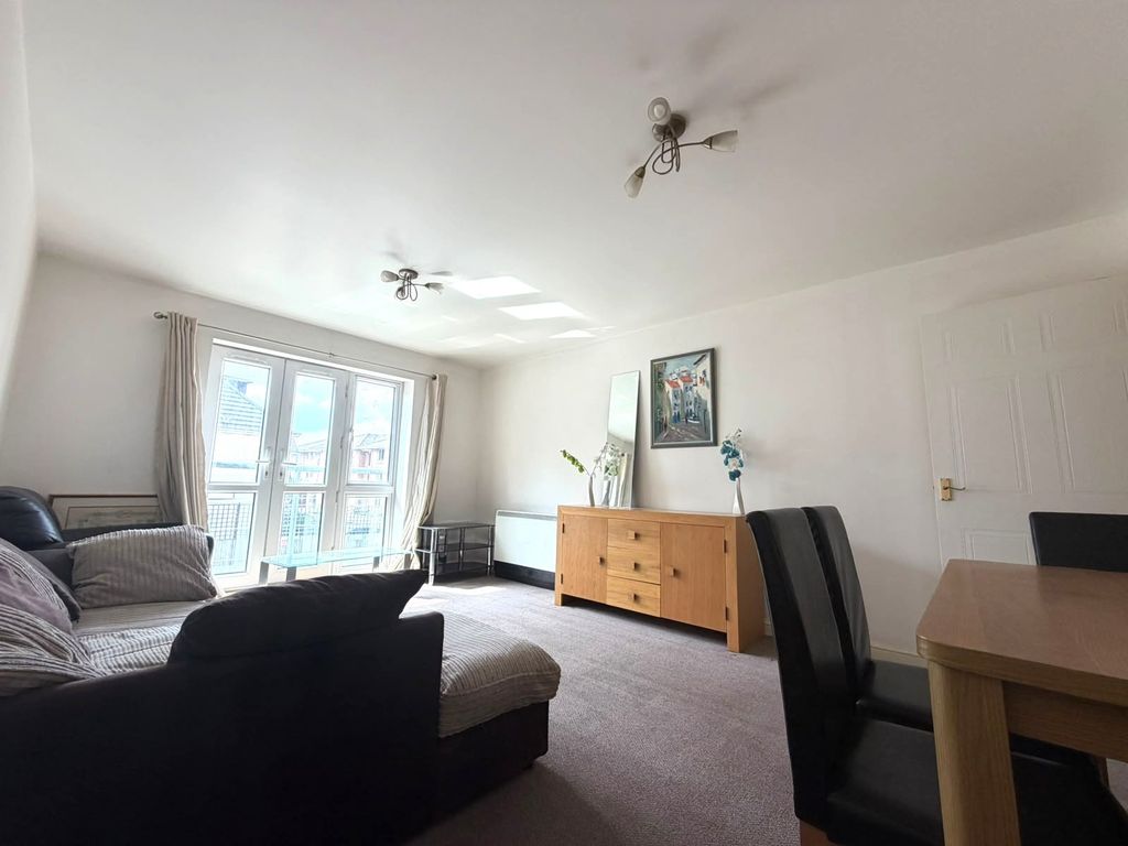 Property photo 3 of 9 Picture No. 17