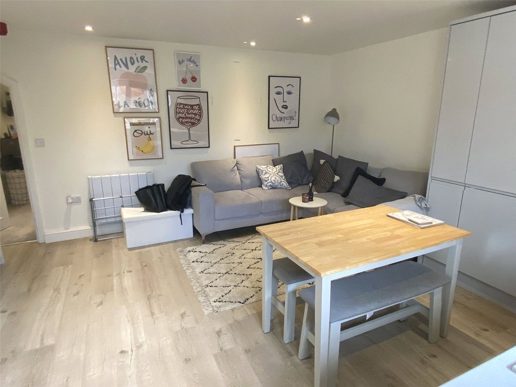 Property photo 3 of 15 Picture No. 07