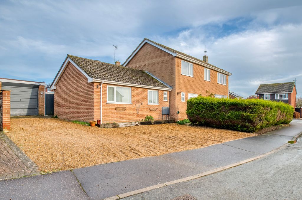 Property photo 1 of 21