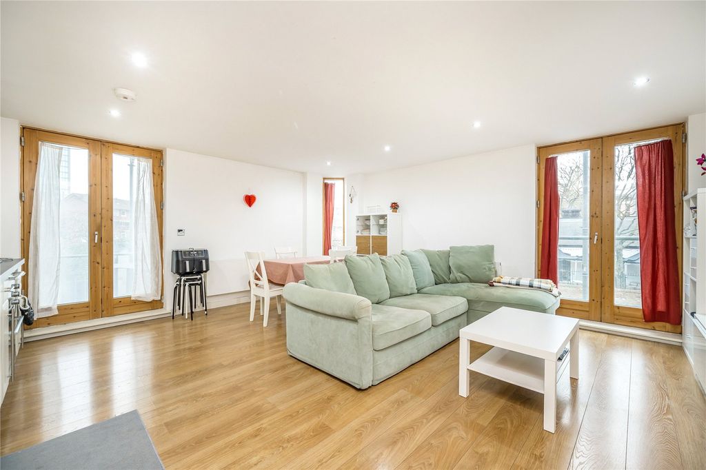 Property photo 2 of 12 Reception